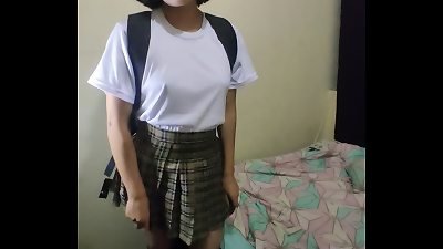 barely legel teenage schoolgirl university chick playing with her cunny